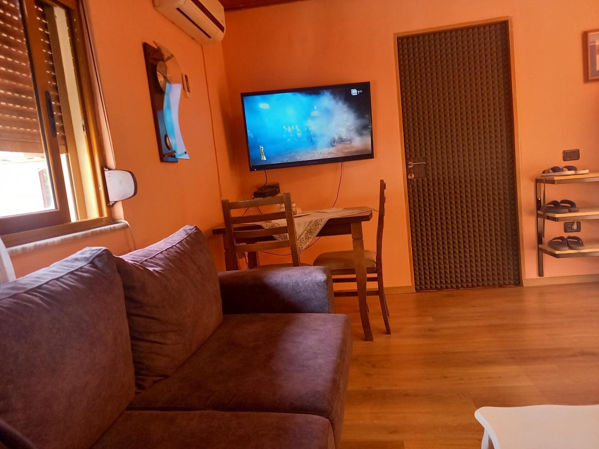 Apartment In Тирана Екстер'єр фото