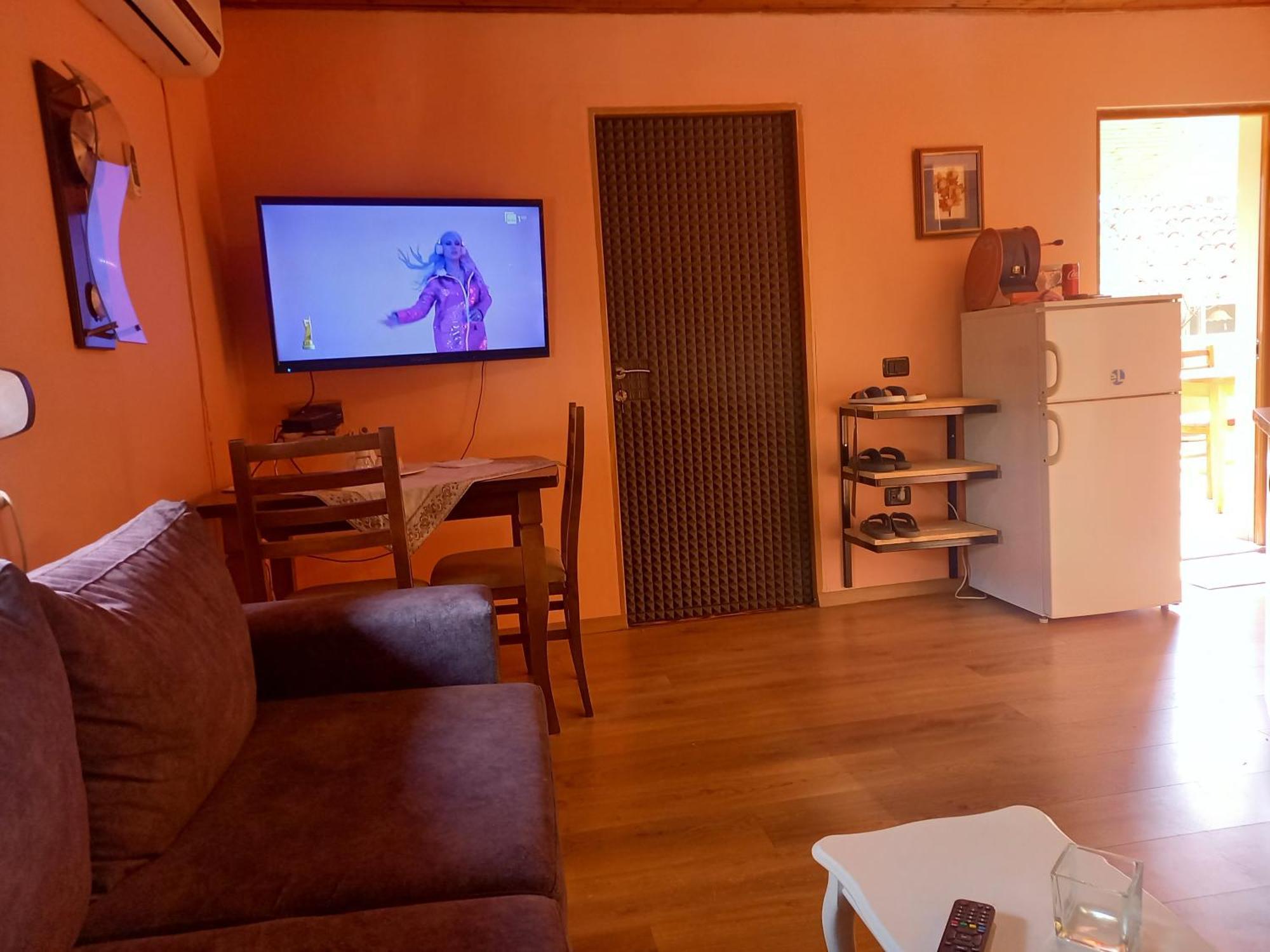 Apartment In Тирана Екстер'єр фото