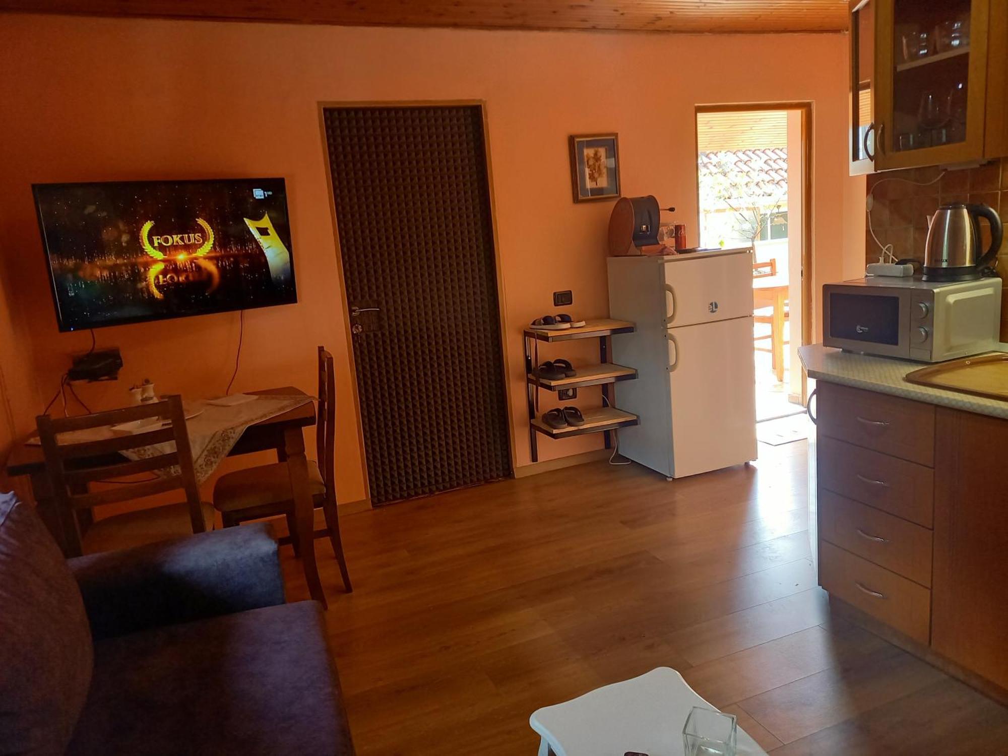 Apartment In Тирана Екстер'єр фото