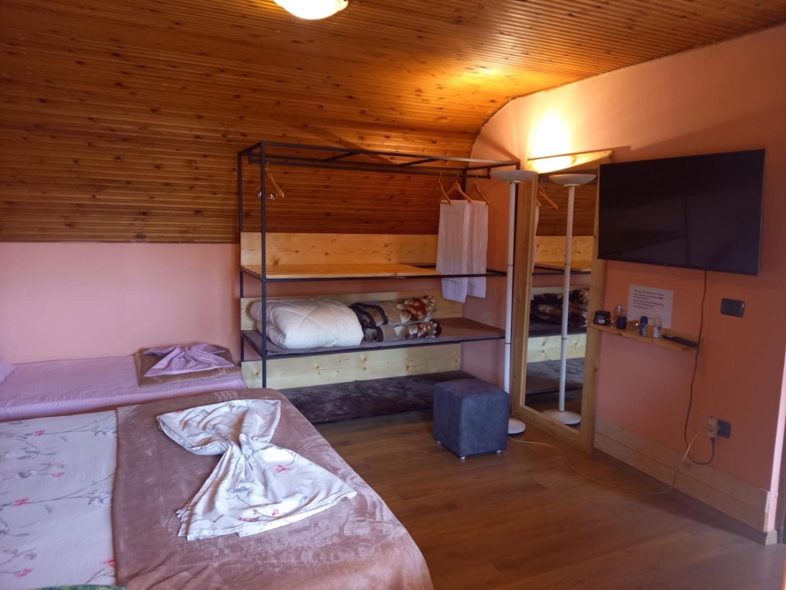 Apartment In Тирана Екстер'єр фото