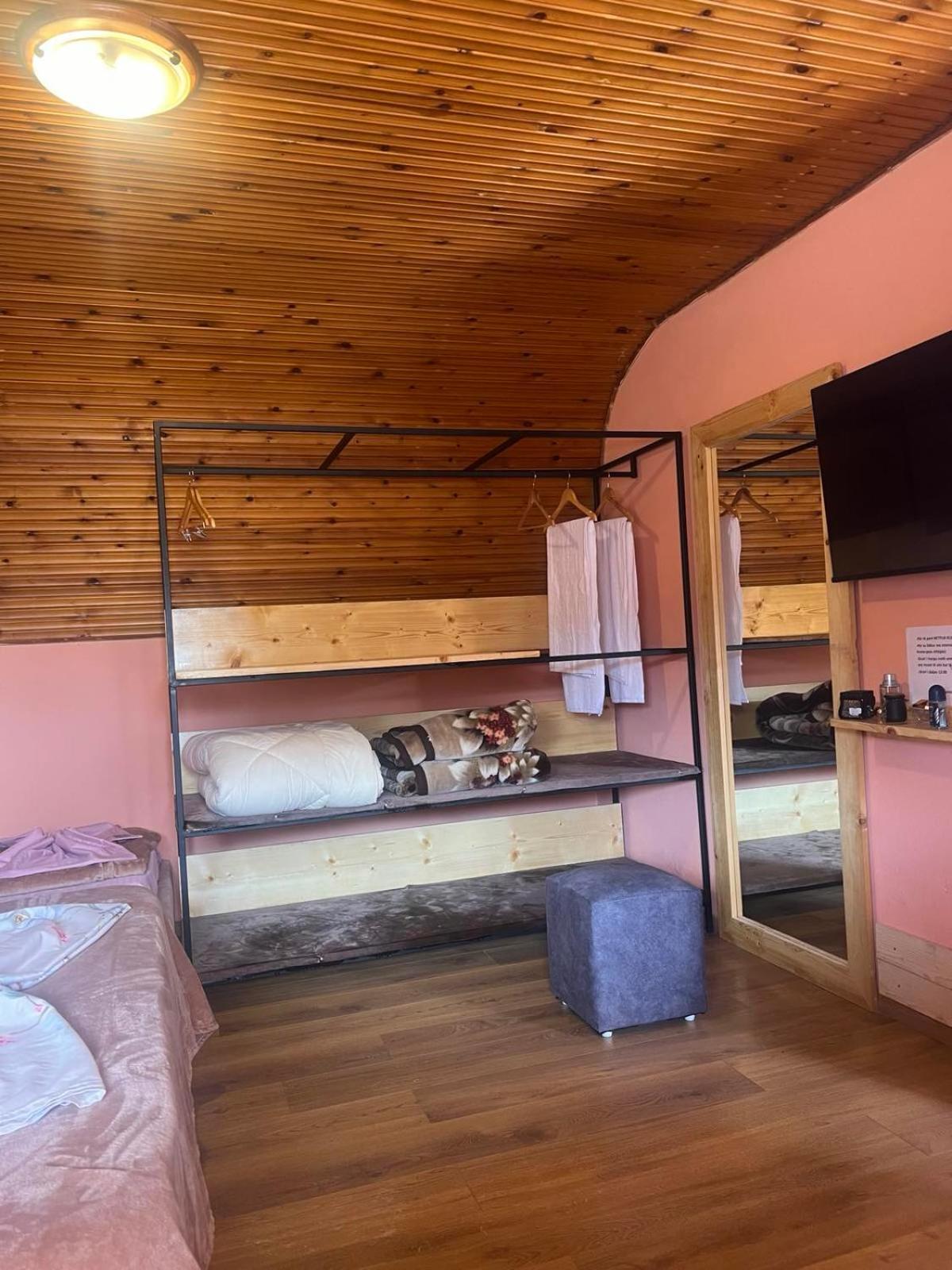 Apartment In Тирана Екстер'єр фото