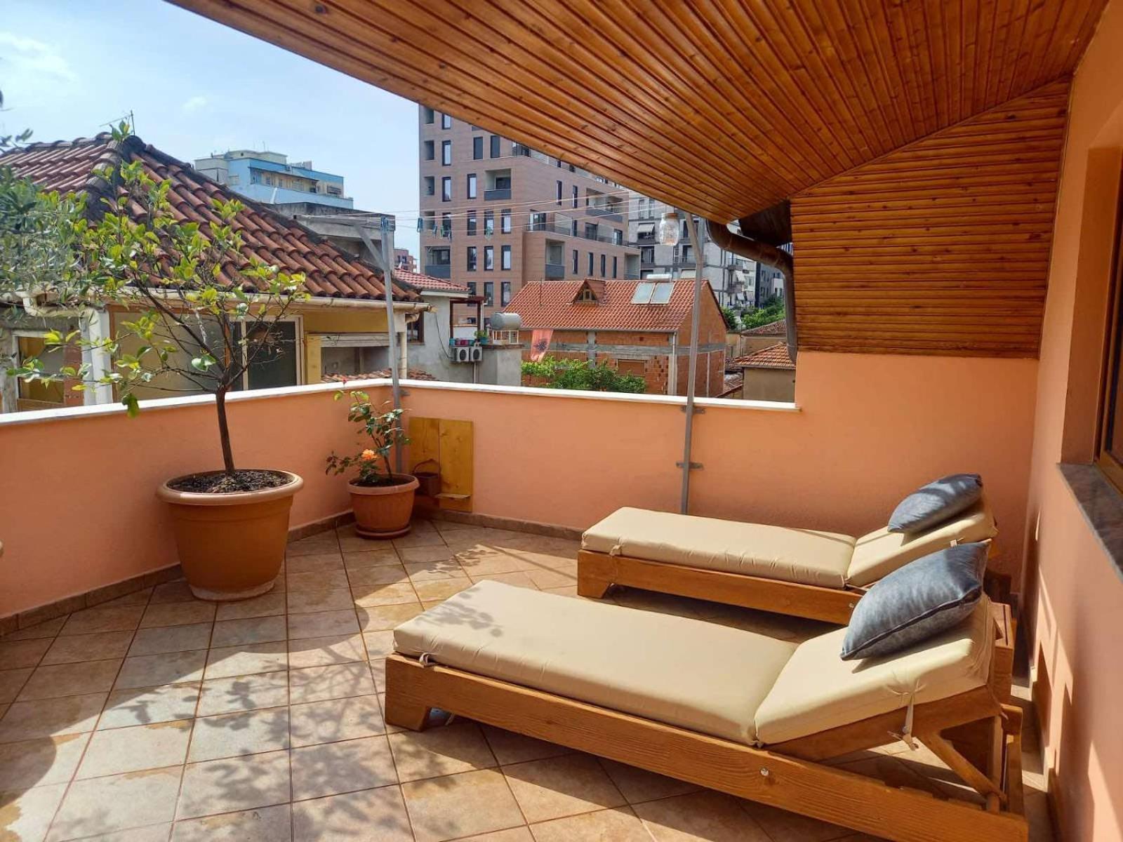 Apartment In Тирана Екстер'єр фото
