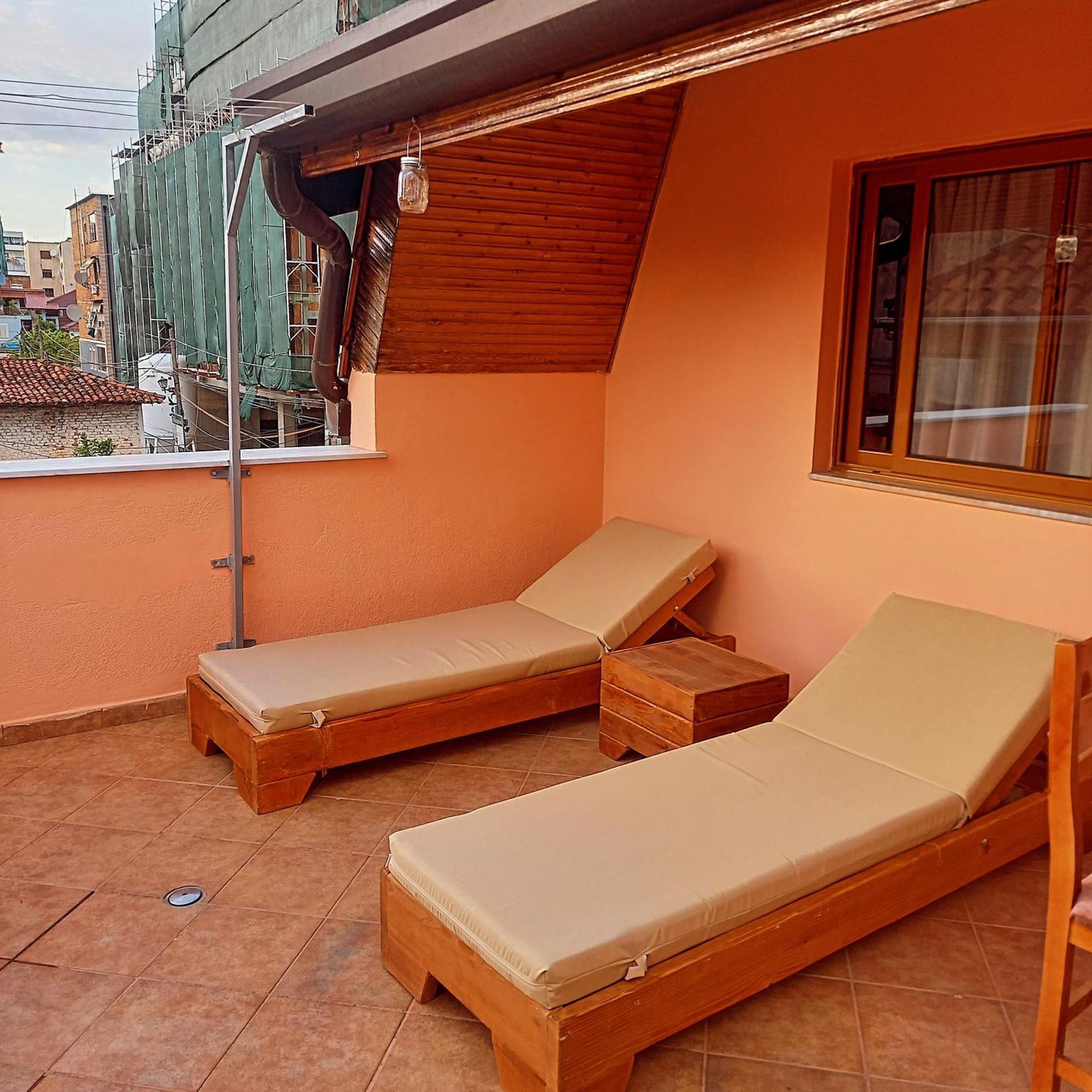 Apartment In Тирана Екстер'єр фото